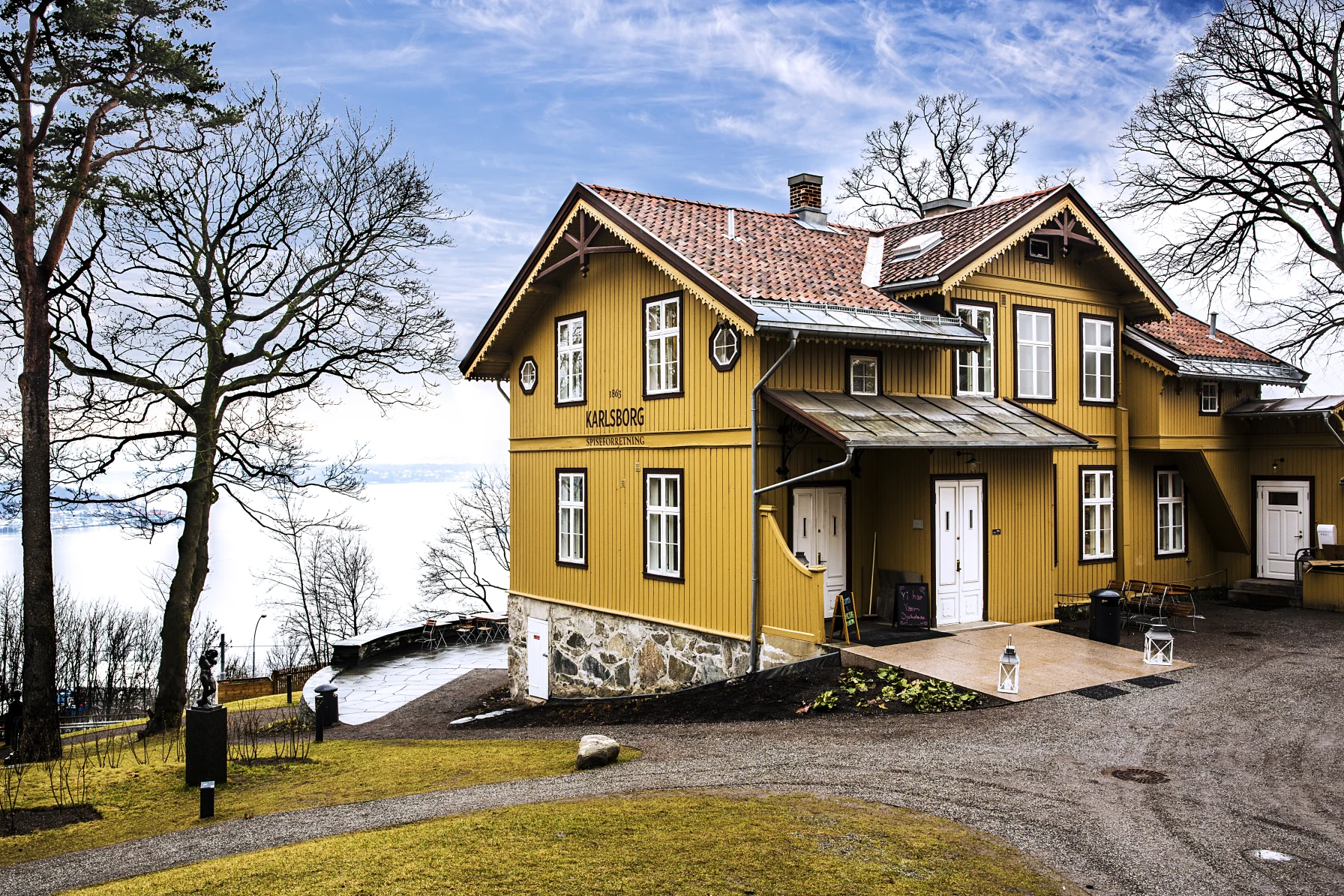 karlsborg-spiseforretning-bilde-bygning